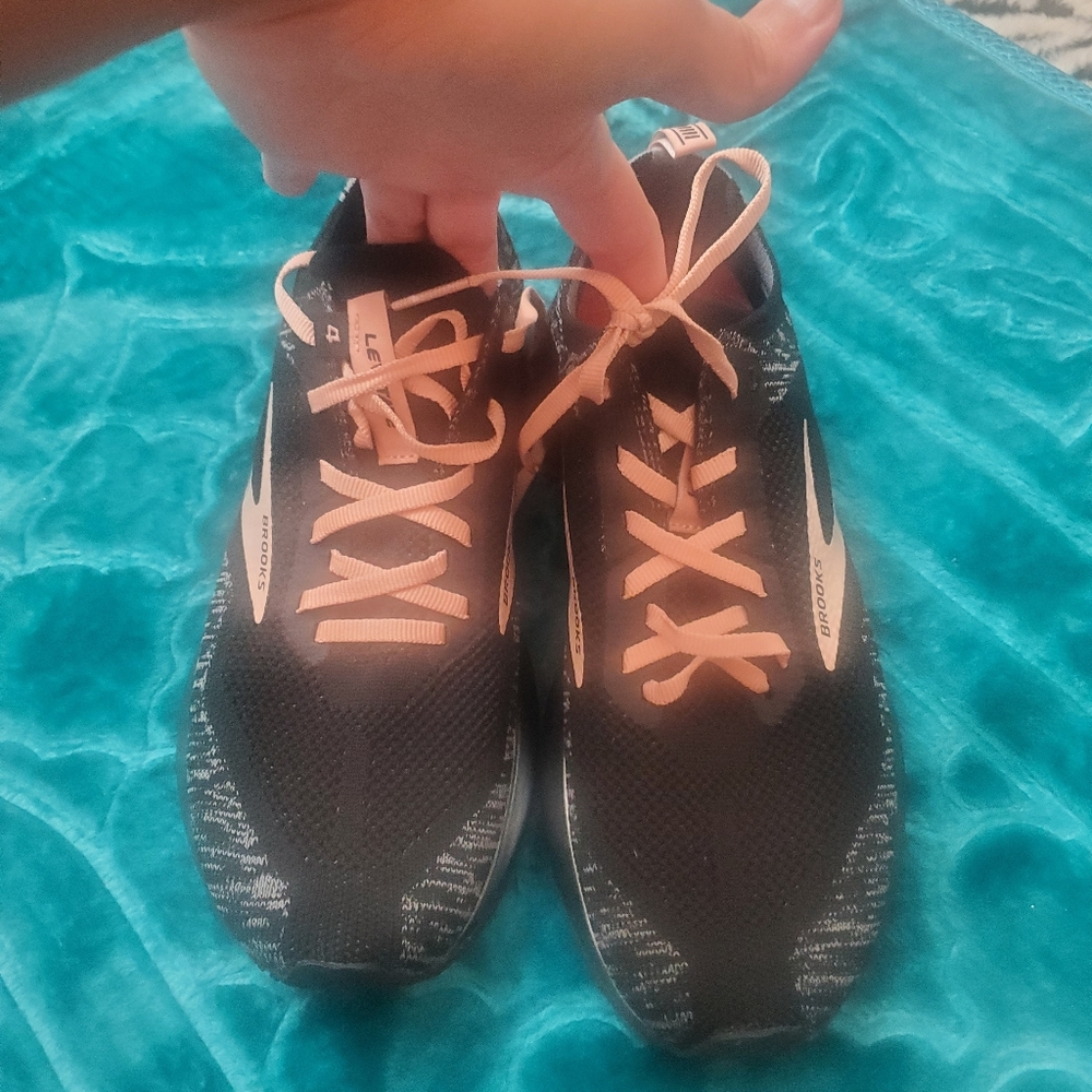 Skechers shoes